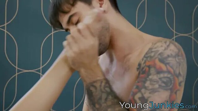 Blonde MILF Lexi Stone rides cock in cowgirl and gets a nasty cumshot