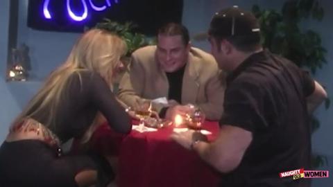 Blonde bombshell gets nasty, spreads thighs for massive cock🌭 craving horny🥵 stud