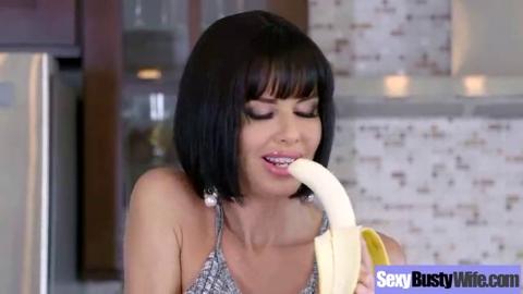 Explicit Mature Busty Encounter (veronica avluv) #29