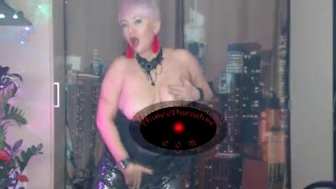 Russian milf Aimee Alluring gapes and swallows thick cock🍆 with reckless abandon 