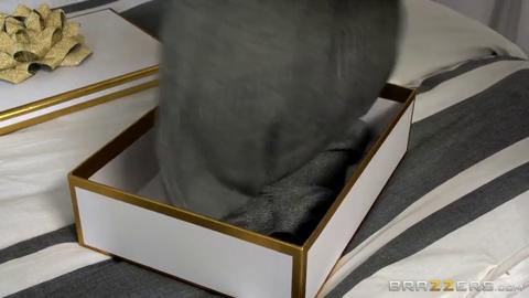 Synthia Tight Fit