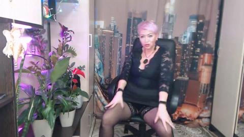 Beardie stepdad gets naughty😈 with blonde mom! She adores sucking his dick🍆 With Russian flair!