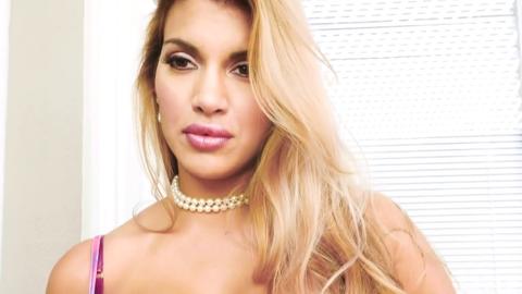 Most explicit and arousing XXX tape featuring a ravishing mature Milf with Mercedes Carrera