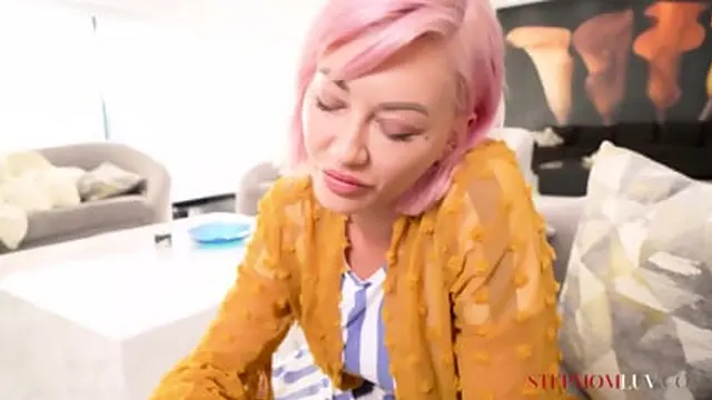 All Natural Stepmom Adira Allure Seduced Stepson With Big Dick Into Sex Session