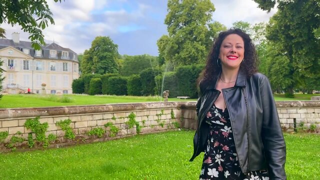 Sultry MILF Stella gives steamy BJ and rides shaft