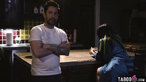 Crackin' ass🍑 Latina cougar scores with hubby's help at couple's hotwifing session.