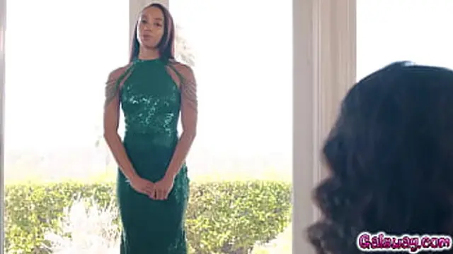 Lesbian ecstasy: Alexis Tae & Penny Barber