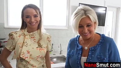 Stepmom and step granny give oral😜 pleasure