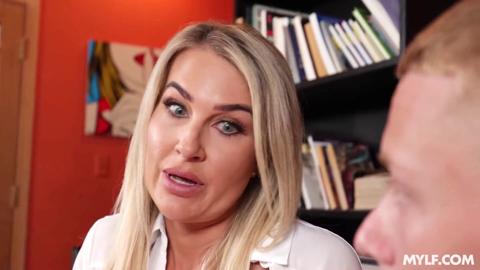 Wild Step-Mom Teaches Studying With Passion