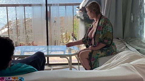 Lonely Stepmom Sucked Deep by Horny🥵 Stepson When Dad Was Out