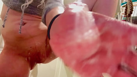 Nicckkie Likkxxx Prepares Her Pussyy For Daaddy's Rod Action