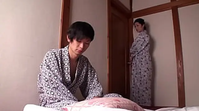 My milf′s Seductive Beauty & Shiny Skin: Part 1